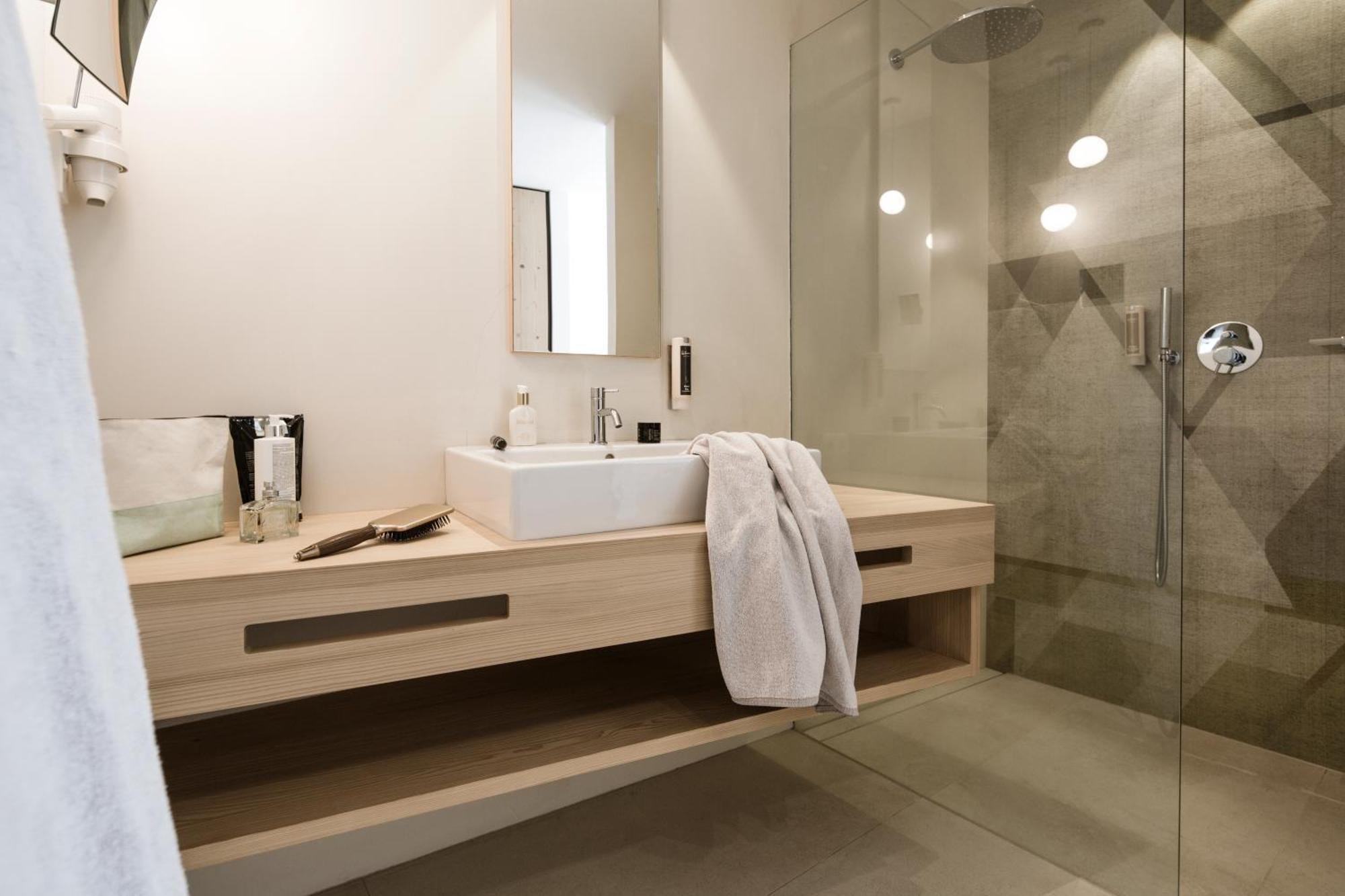 Hotel Weisses Kreuz Burgusio Quarto foto